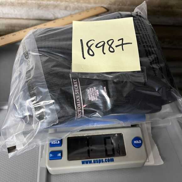 Victorias Secret Y2K Tease Graphic Print Sweater Black Lounge Comfort Pullover - Picture 10 of 10